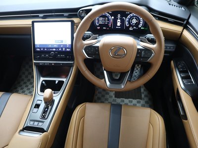 صورة مصغرة 23 لـ 2025 Lexus LBX
