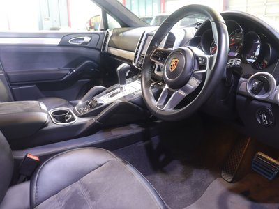 صورة 10 لـ 2017 Porsche CAYENNE