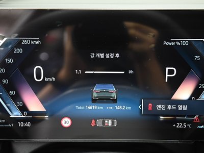 2025 BMW 5 SERIES 照片 8