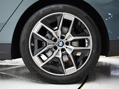 2025 BMW 5 SERIES 照片 6