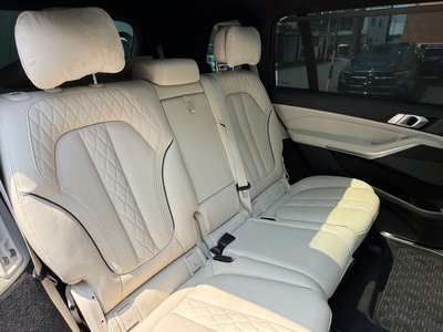 2021 BMW X7 — миниатюра 21