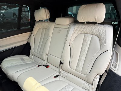 2021 BMW X7 — миниатюра 20