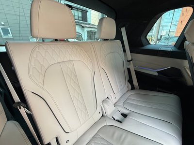 2021 BMW X7 — миниатюра 22