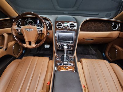 BENTLEY FLYING SPUR - 5