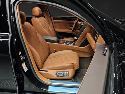 BENTLEY FLYING SPUR - 10