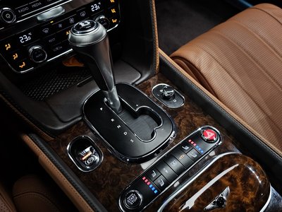 BENTLEY FLYING SPUR - 9