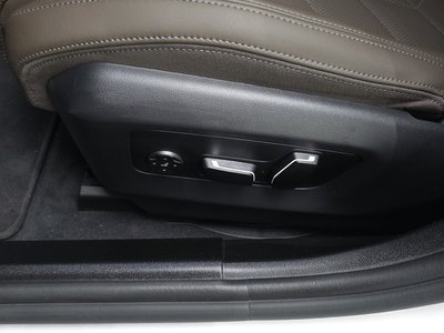 2026 BMW 5 SERIES thumbnail 35