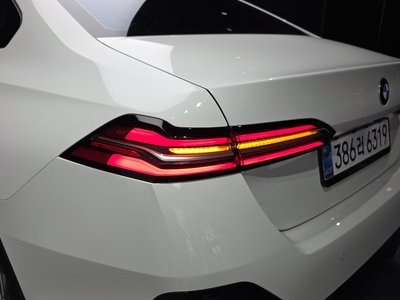 صورة 10 لـ 2026 BMW 5 SERIES