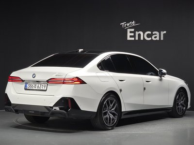 صورة 3 لـ 2026 BMW 5 SERIES