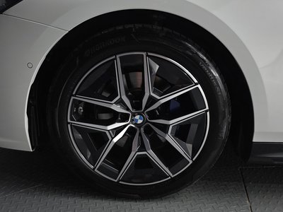 صورة 6 لـ 2026 BMW 5 SERIES