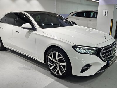MERCEDES-BENZ E-CLASS - 4