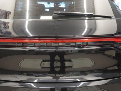PORSCHE MACAN - 10