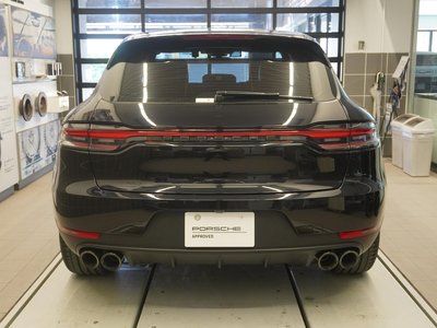 PORSCHE MACAN - 4