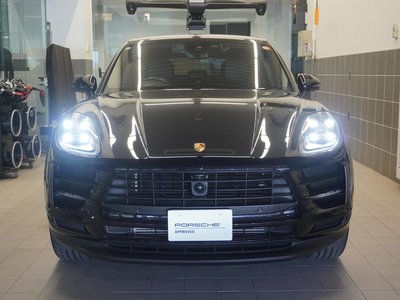 PORSCHE MACAN - 2