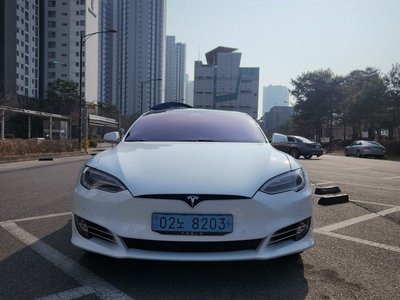 TESLA MODEL S - 2