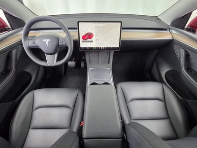 TESLA MODEL Y - 5