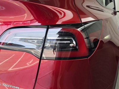 TESLA MODEL Y - 10