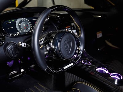 KOENIGSEGG KOENIGSEGG - 8