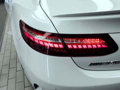 MERCEDES-BENZ E-CLASS - 10