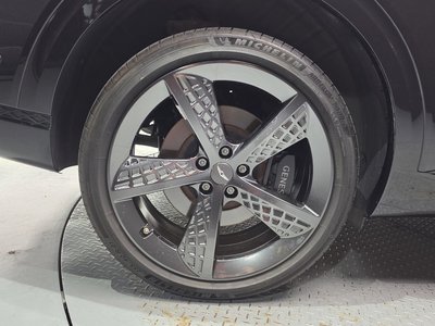 صورة 6 لـ 2023 Genesis GV70
