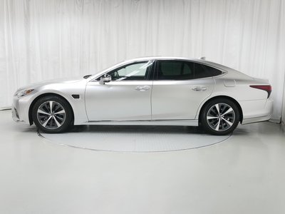 صورة 3 لـ 2023 Lexus LS