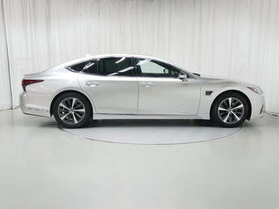 صورة 5 لـ 2023 Lexus LS