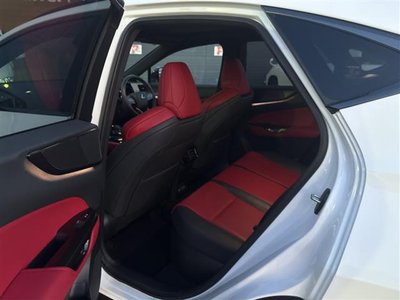صورة مصغرة 39 لـ 2025 Lexus NX