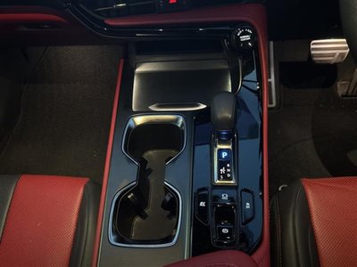 صورة مصغرة 31 لـ 2025 Lexus NX