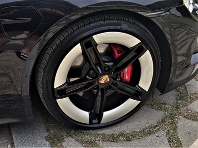 PORSCHE TAYCAN - 6
