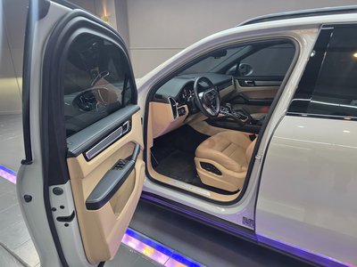 PORSCHE CAYENNE - 10