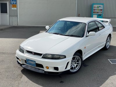 NISSAN SKYLINE GT-R - 2