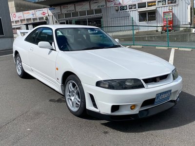 NISSAN SKYLINE GT-R - 4