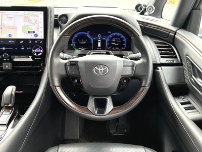 TOYOTA VELLFIRE - 2