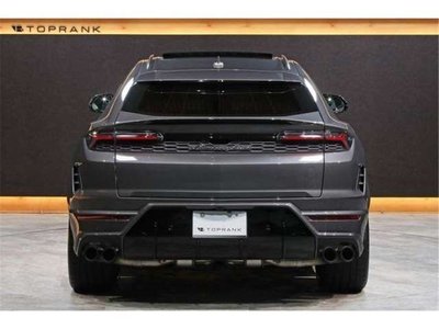 LAMBORGHINI URUS - 5