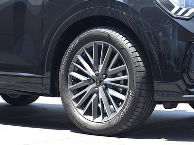 2025 AUDI Q3 缩略图 15