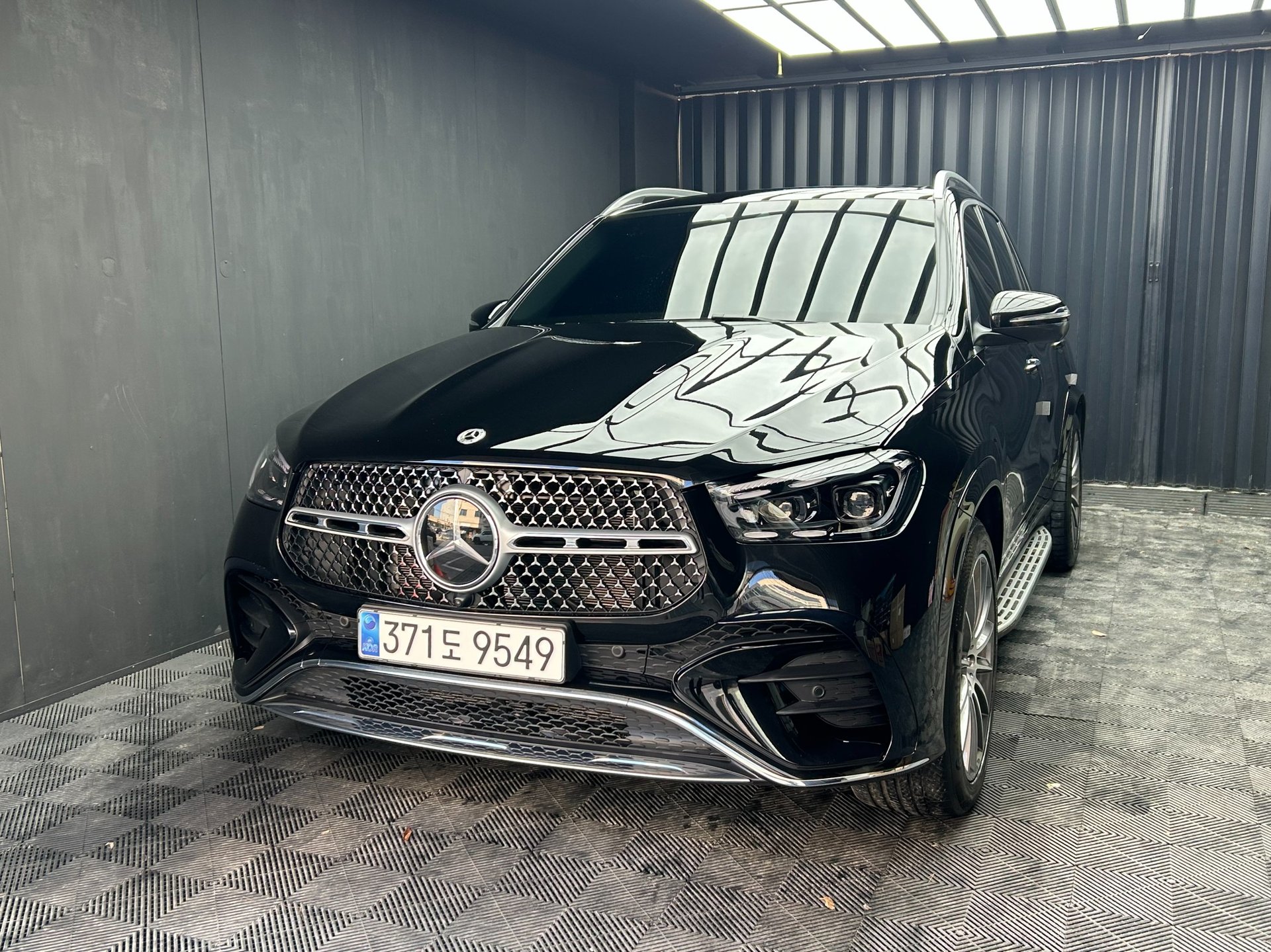MERCEDES-BENZ GLE - View 1