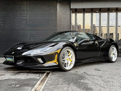 FERRARI F8 SPIDER