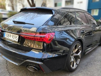 AUDI RS6 - 6