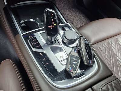 BMW 7 SERIES - 9