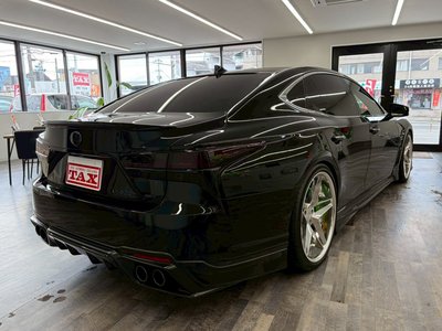 2024 Lexus LS photo 2