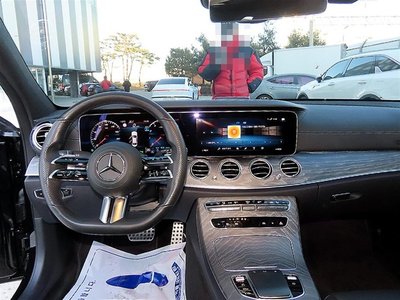 MERCEDES-BENZ E-CLASS - 4