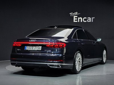 AUDI A8 - 4
