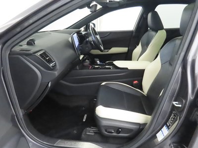 صورة 9 لـ 2022 Lexus NX