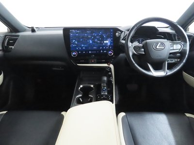 2022 Lexus NX — миниатюра 11