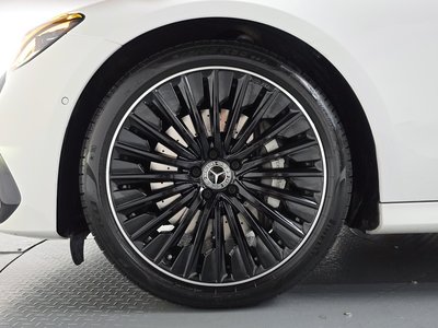 MERCEDES-BENZ E-CLASS - 6