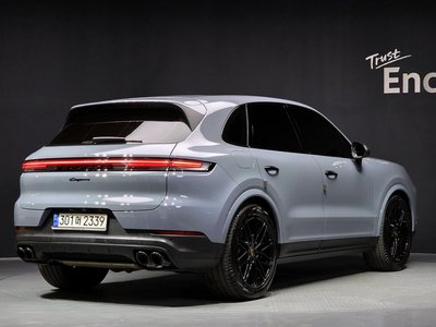PORSCHE CAYENNE - 4