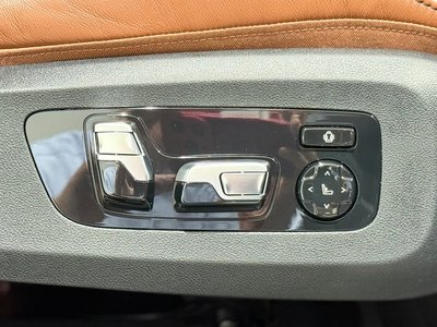 صورة 8 لـ 2025 BMW X5