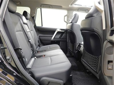 TOYOTA LAND CRUISER PRADO - 9