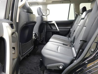 TOYOTA LAND CRUISER PRADO - 10