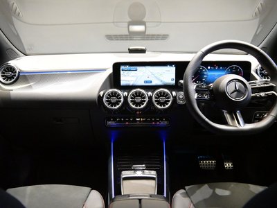 2025 Mercedes-BENZ GLA — миниатюра 48